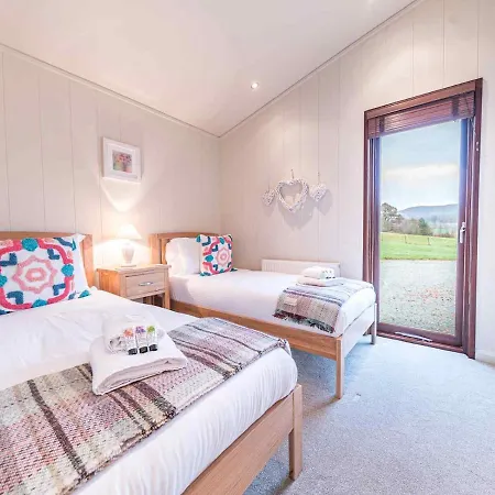Tatil Evi Pass The Keys Lovely Lakeland With Private Parking