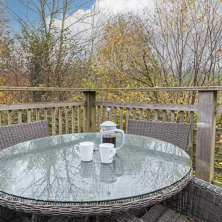 Pass The Keys Lovely Lakeland With Private Parking Vakantiehuis